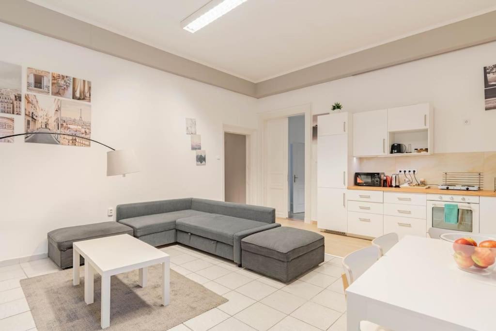 Queen Erzsebet Apartment Будапеща Екстериор снимка